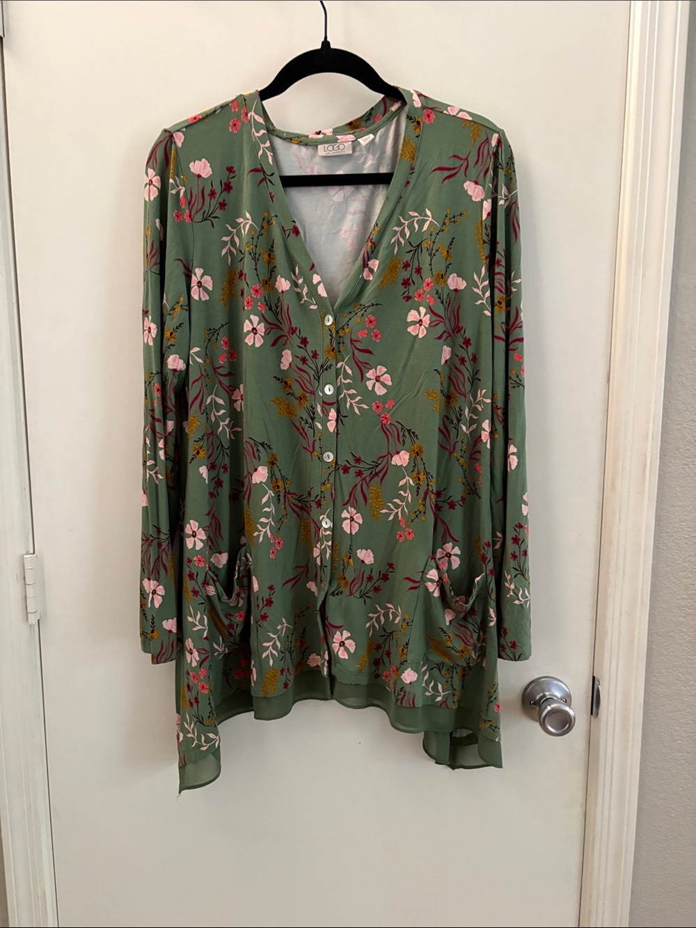 LOGO by Lori Goldstein Olive Green Floral V-Neck Button Tunic Size L Lagenlook